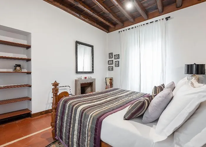 Maison Evelina בית הארחה 4*