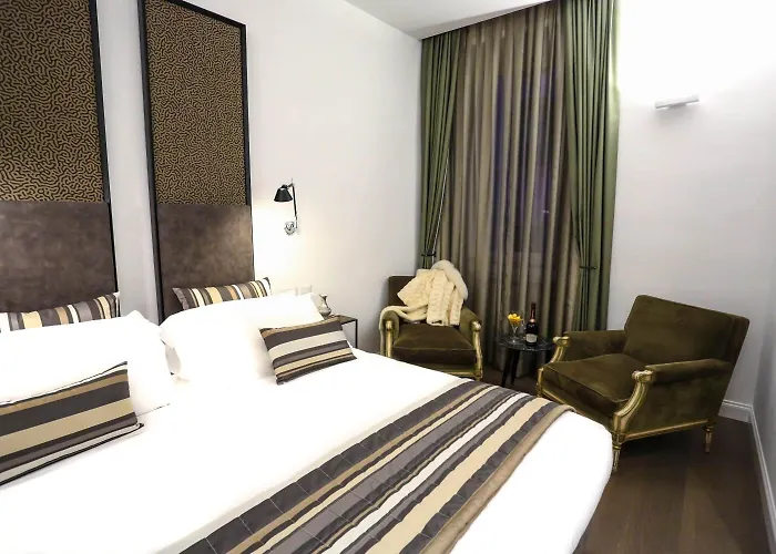 בית הארחה Maison Evelina 4*